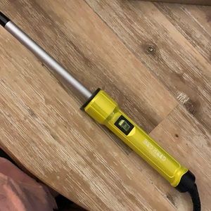 Bed head curling wand!